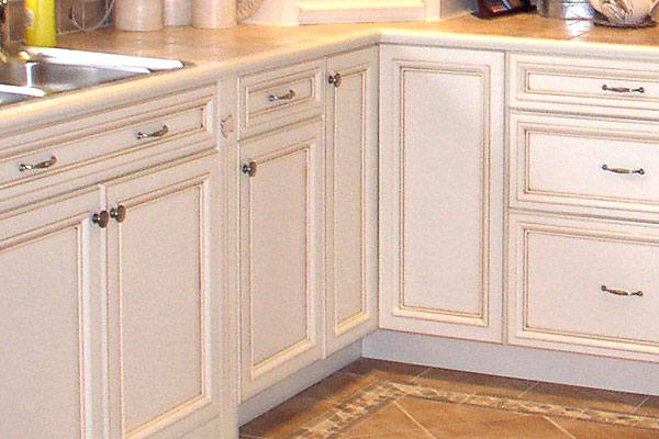 A Guide to Cleaning and Maintaining Your Cabinets